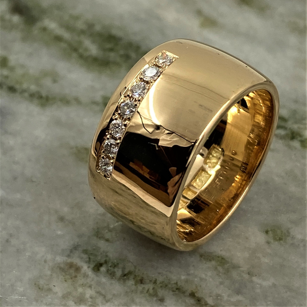 Diamantring,guldring, bred ring